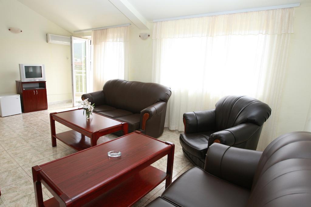 Vila Prestige Hotell 2*